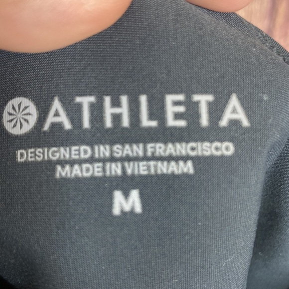 ATHLETA stellar crop pants size medium gray UPF 50 stretch pockets comfy - Picture 5 of 7